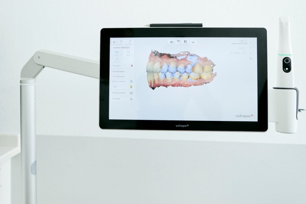 Kieferorthopaede Koeln - JUST KFO - Dr. Steinmaier + Kollegen - Digitale Kieferorthopaedie