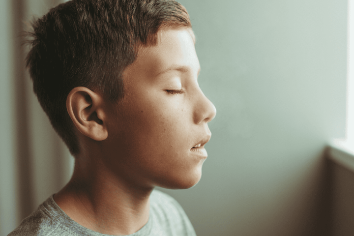 Kind atmet ruhig durch die Nase im Profil – Airway Orthodontics bei Kindern, JUST KFO Köln